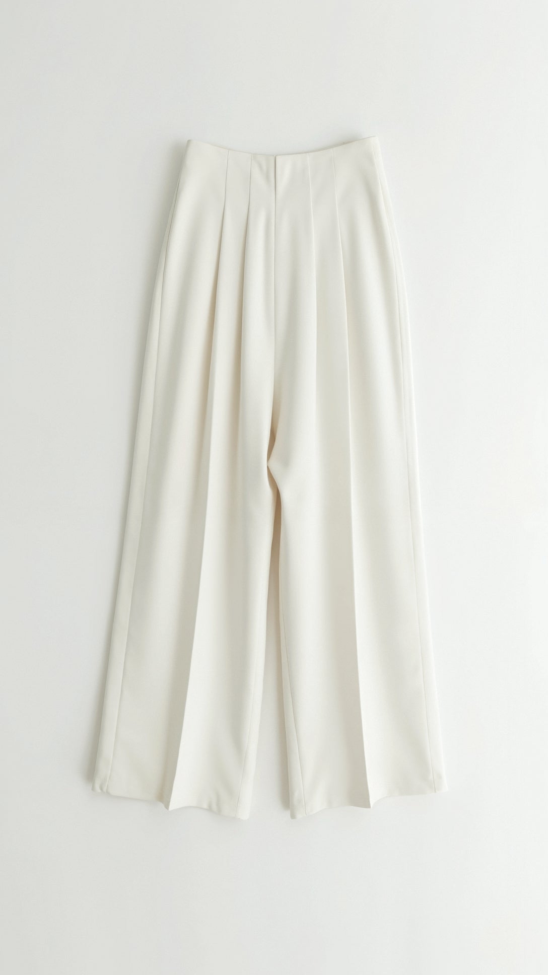 Julija - Minimalistične Hlače iz Krepa